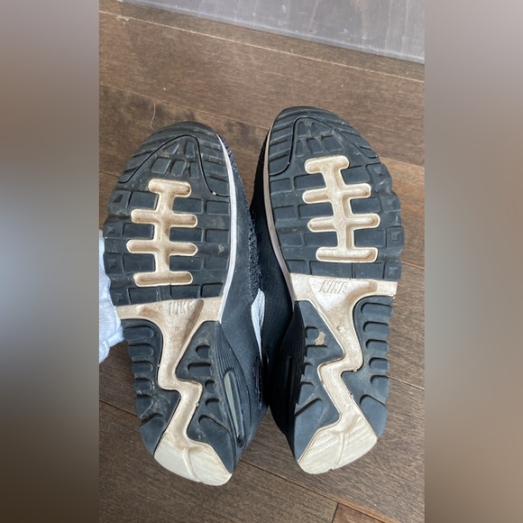 ❤️4 for $25❤️ Nike runners size 7 - Picture 4 of 4